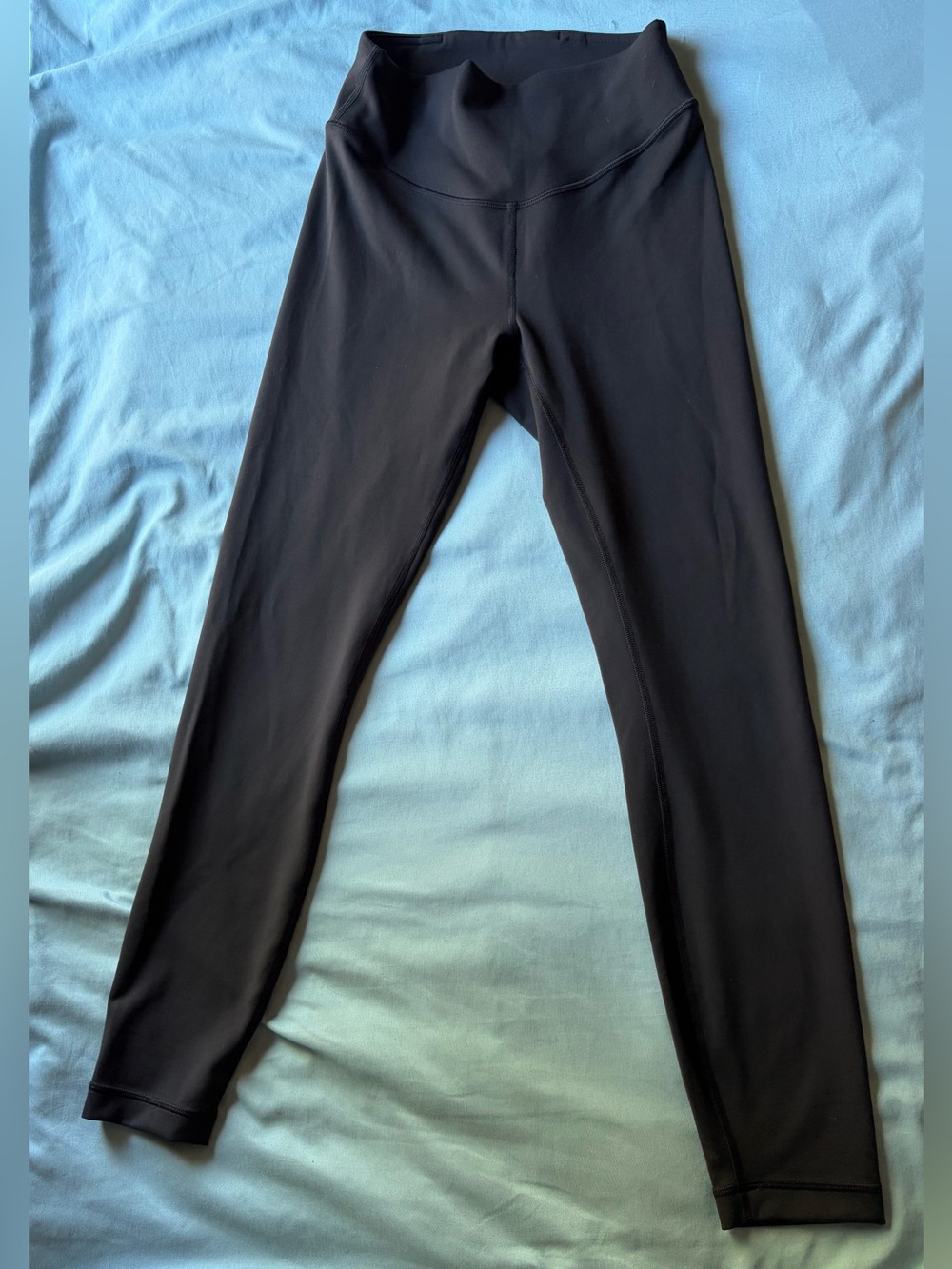Lululemon Black Wunder Under High-Rise Tight Leggings 25”